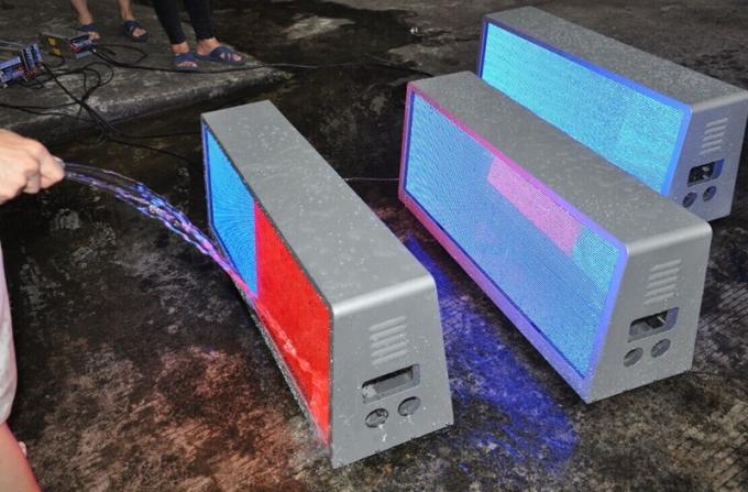 El coche al aire libre llevó la exhibición llevada de alquiler al aire libre de Muen LED de la exhibición/de la exhibición del taxi 1